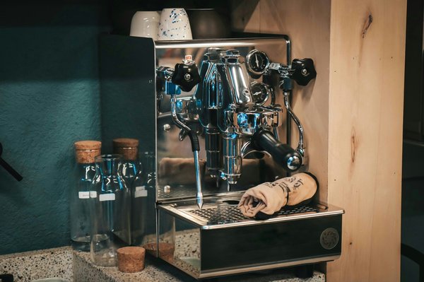 Les avantages d'une machine à café professionnelle dans votre entreprise